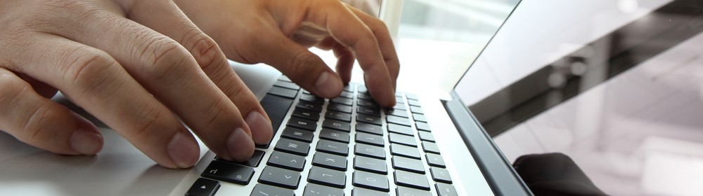 handonlaptop